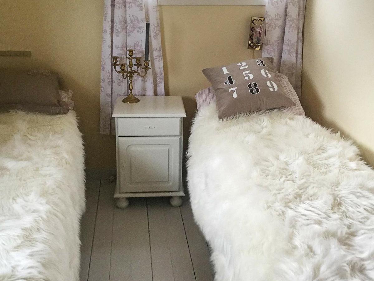 6 Person Holiday Home In Senjahopen Mefjordvær Rom bilde